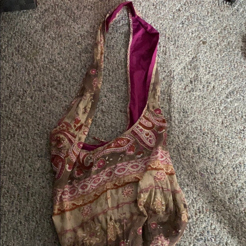 Women’s sack with button to close